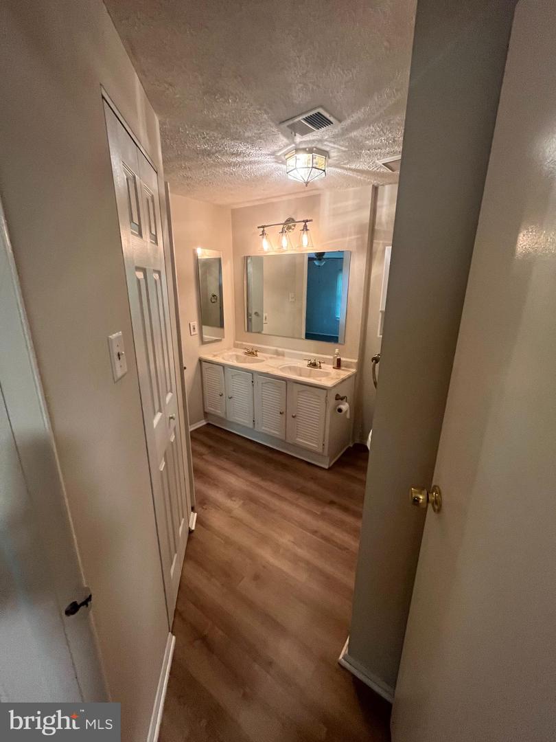 Photo 8 of 14 of 26012 Brigadier Pl #L condo