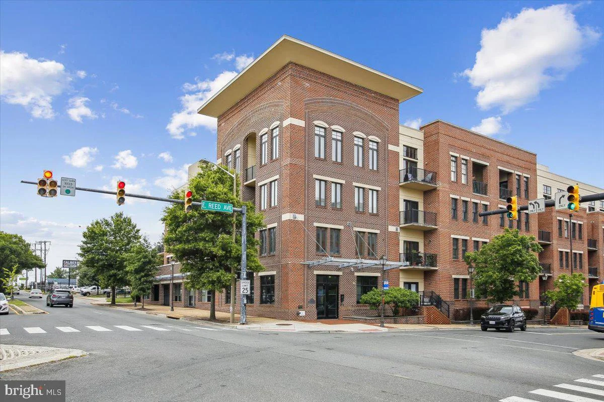 181 E Reed Avenue Unit 203