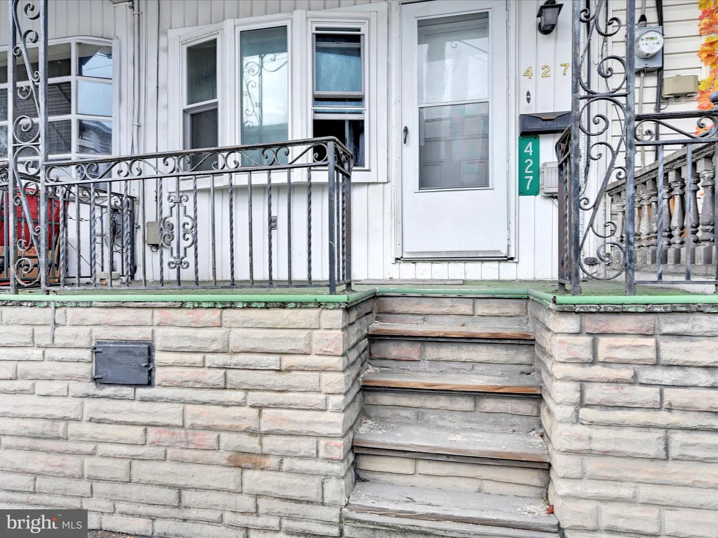 427 E Center St. Street