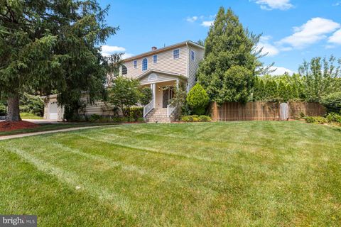 Single Family Residence in Rockville MD 1919 Dundee ROAD.jpg