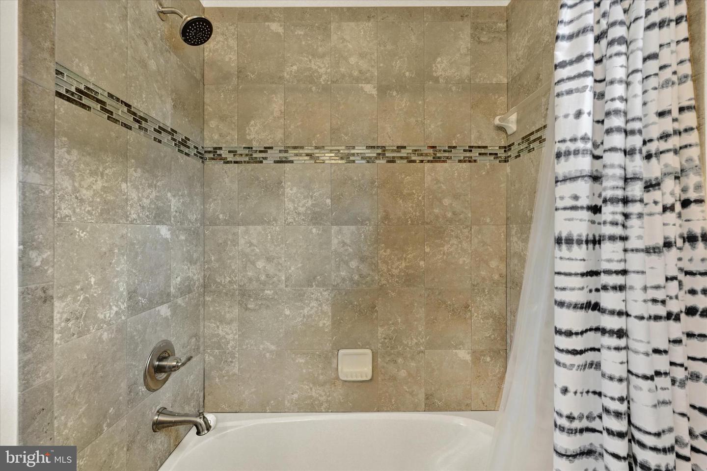 Photo 14 of 25 of 1335 Dickinson Ct townhome