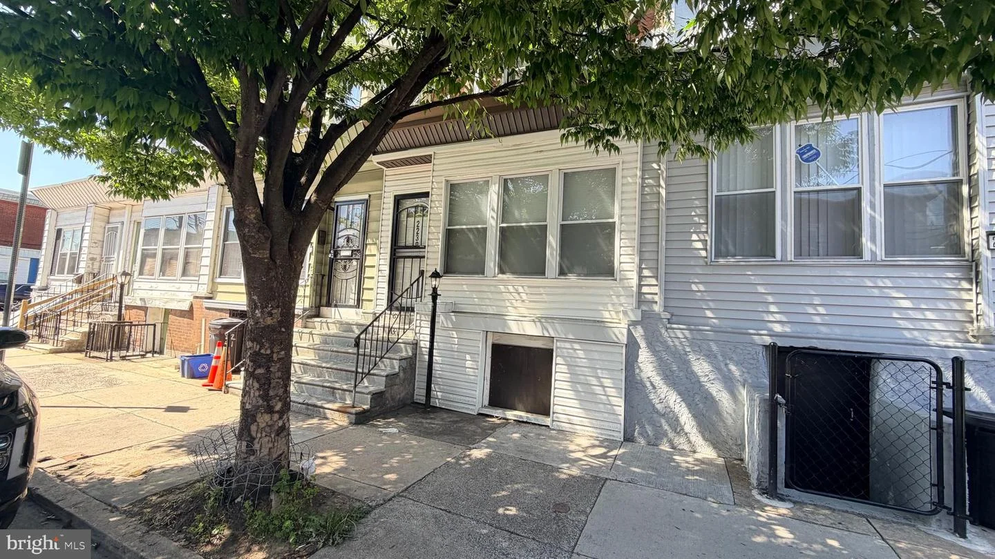 2239 W Somerset Street