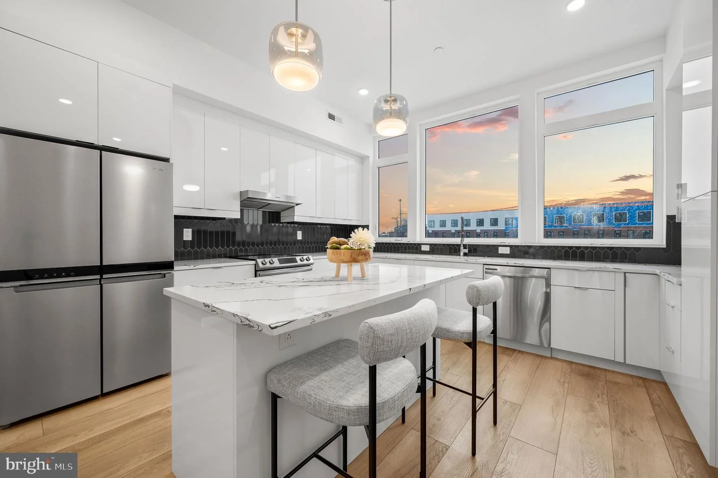 2201 E Somerset St St Unit B3 LOWER