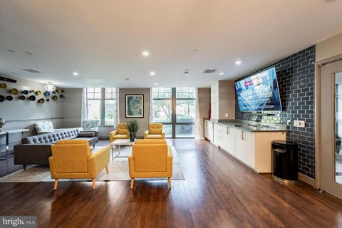 Condominium in Arlington VA 1021 Garfield STREET 15.jpg