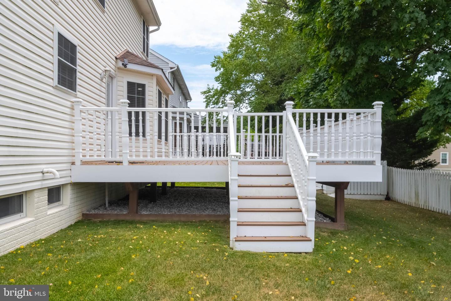 Photo 49 of 53 of 2601 Luiss Deane Dr house