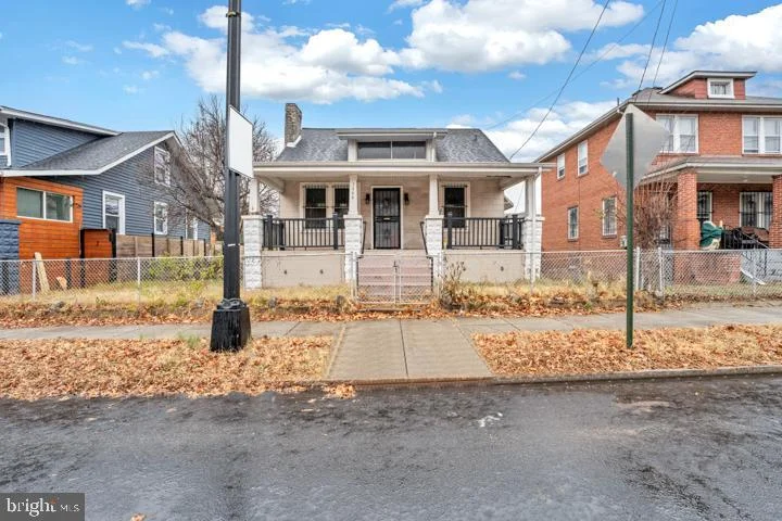 1444 T Street SE