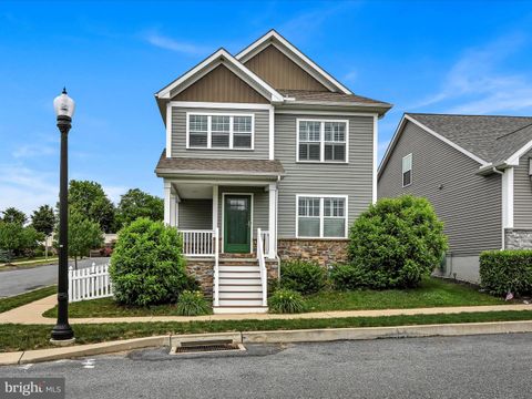 Single Family Residence in Ephrata PA 1 Coastal AVENUE.jpg