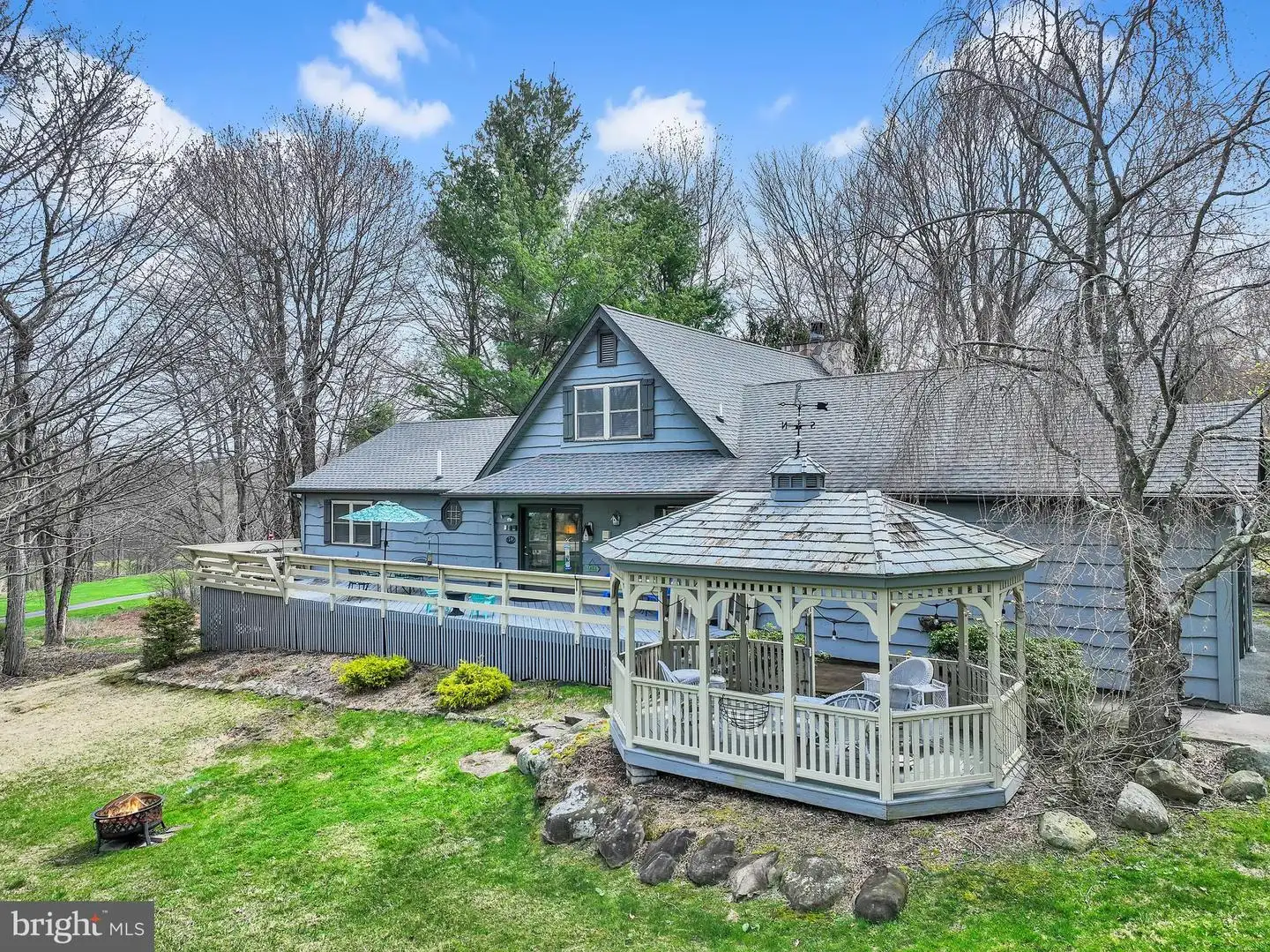 33 Rock Ridge Road, Lake Harmony, PA, 18624