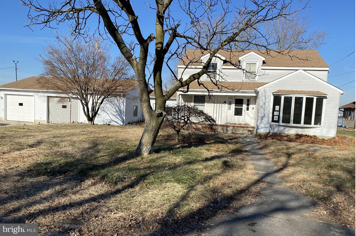 Photo 1 of 28 of 25 Riverview Ave house