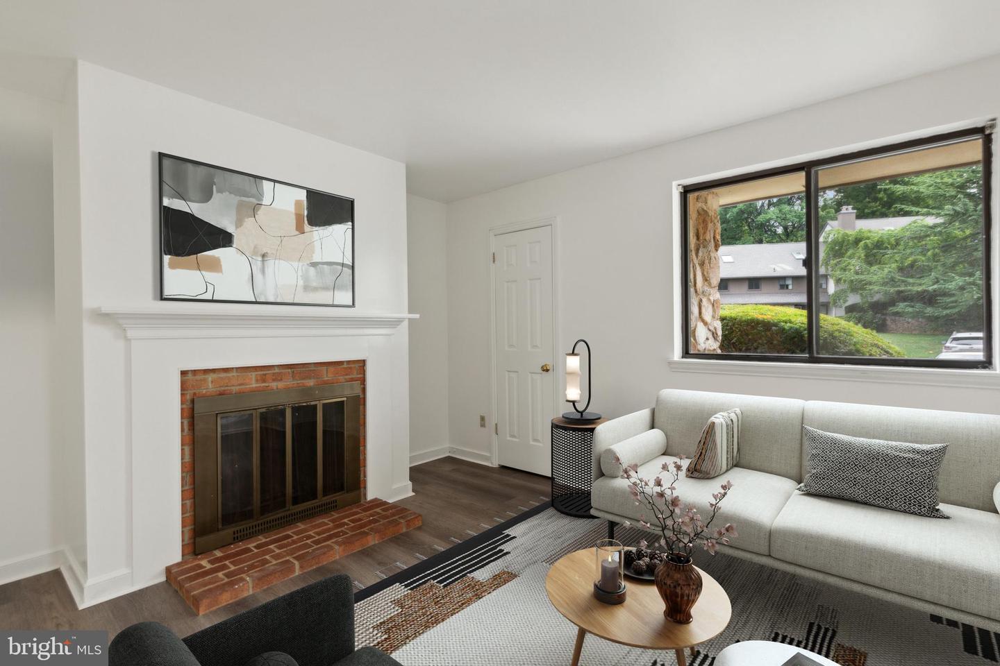 Photo 2 of 28 of 54 Oak Knoll Dr townhome