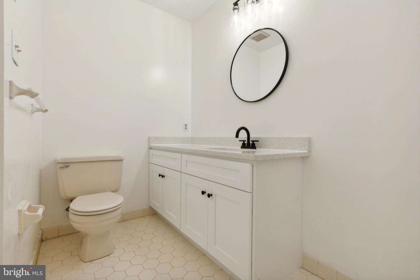 Photo 20 of 28 of 54 Oak Knoll Dr townhome