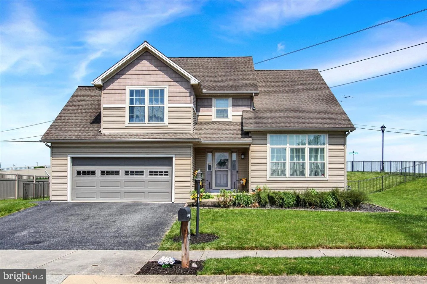 305 Old Stone Way
