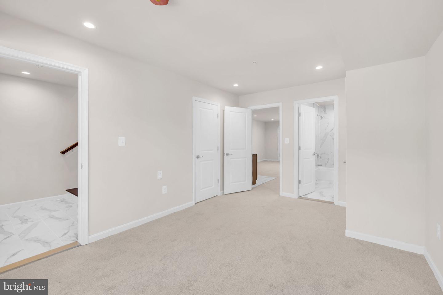 Photo 8 of 34 of 2429 Elvans Rd SE townhome