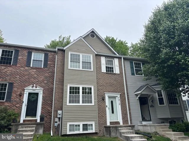 7910 Della Rosa Court