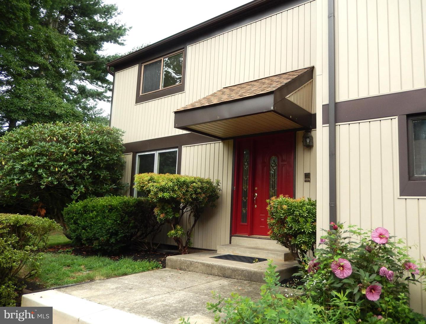 Photo 4 of 27 of 20 Abel Pl townhome