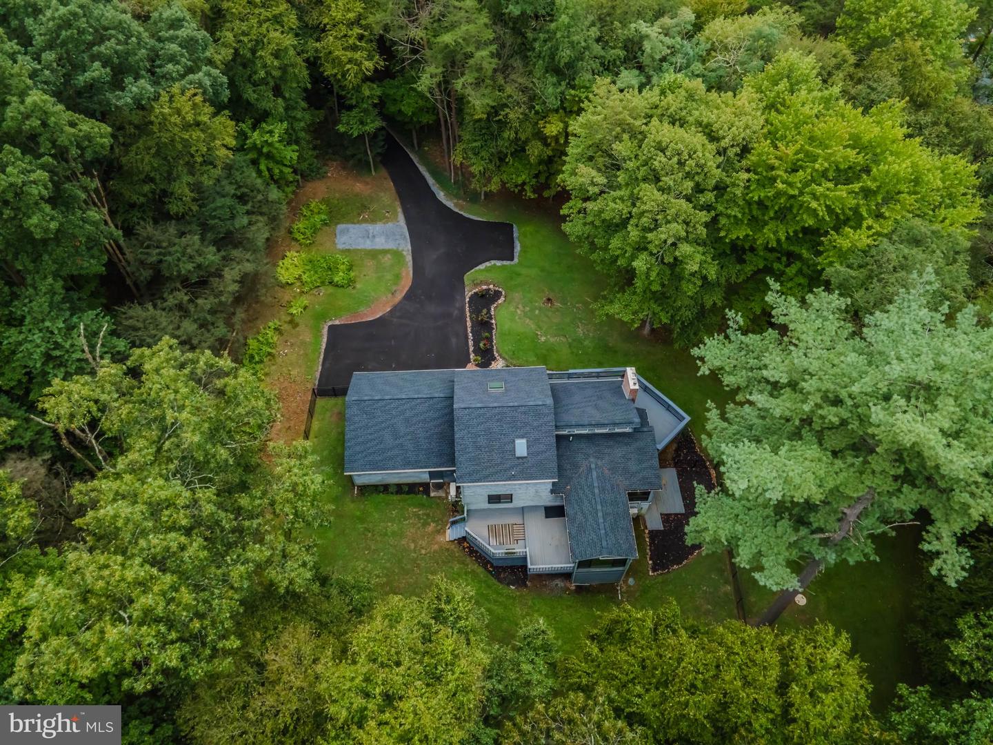 Photo 2 of 61 of 470 Blue Mountain Pkwy house