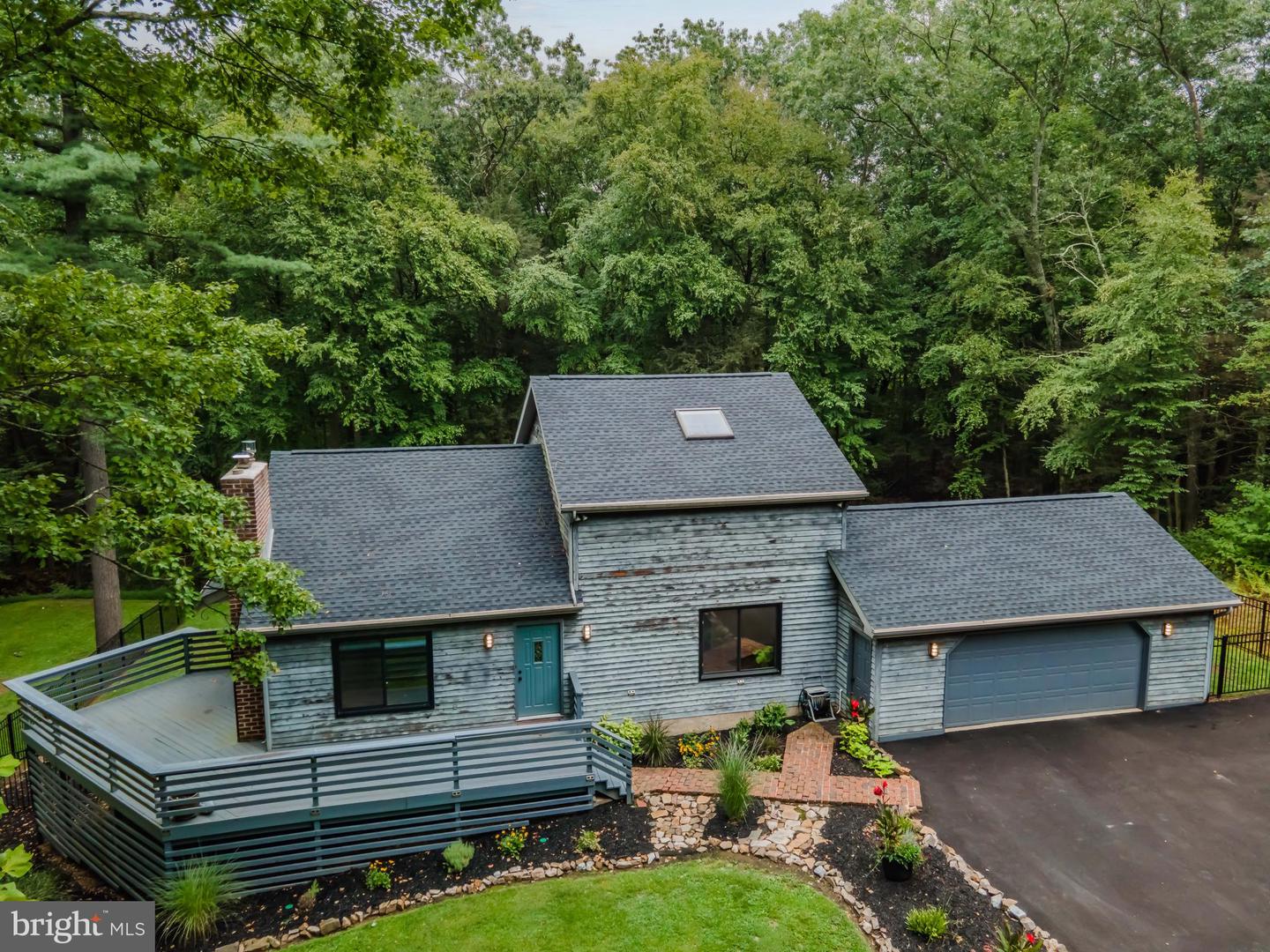 Photo 6 of 61 of 470 Blue Mountain Pkwy house