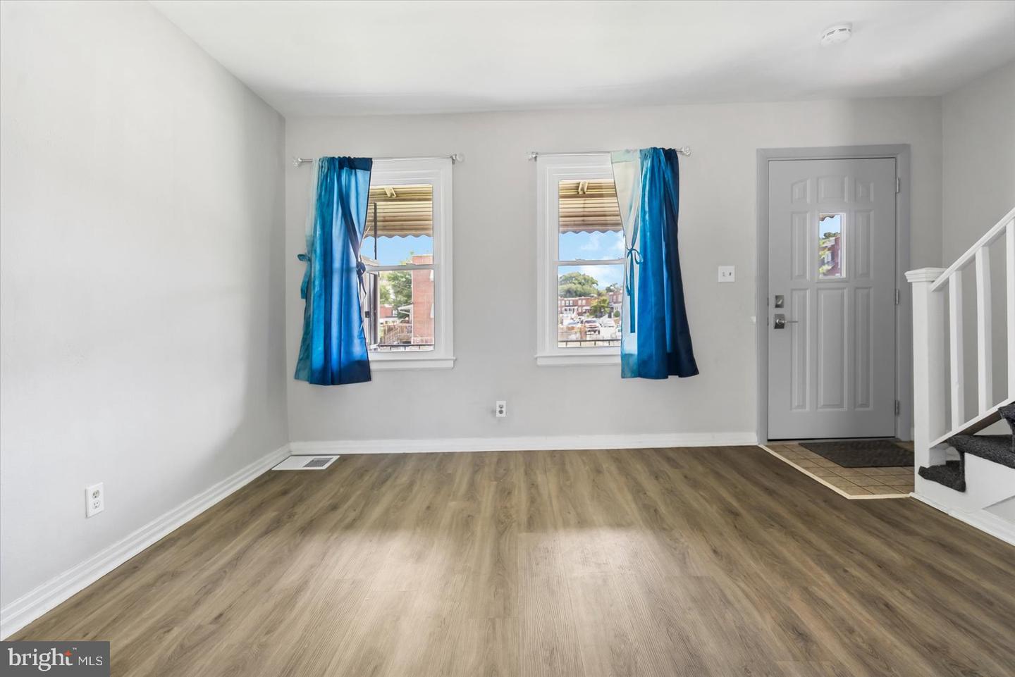Photo 9 of 39 of 5350 Patrick Henry Dr townhome