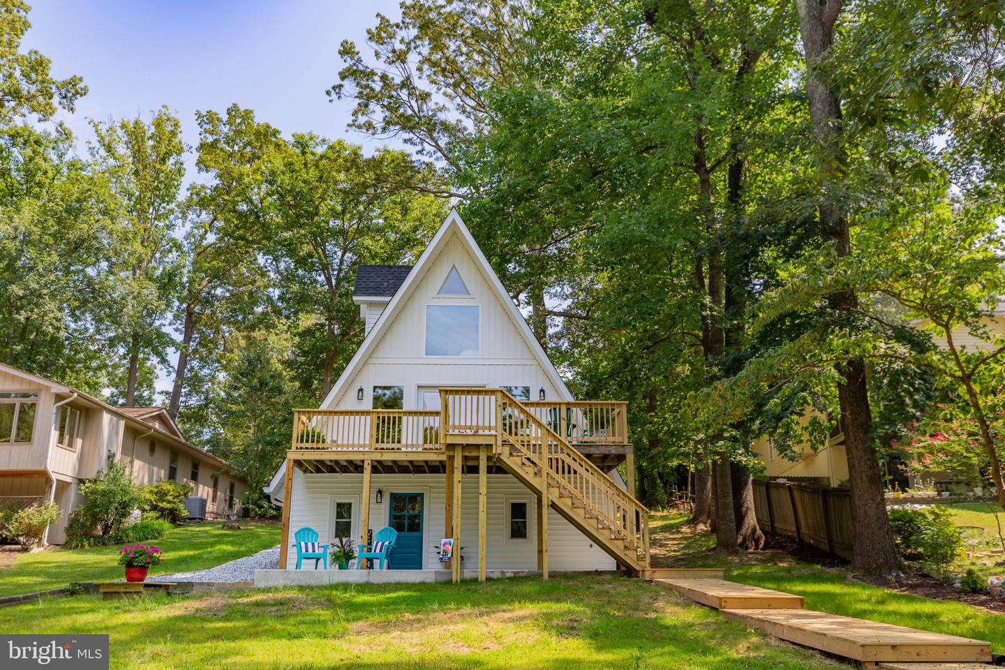 Photo 16 of 119 of 604 Lake Caroline Dr house