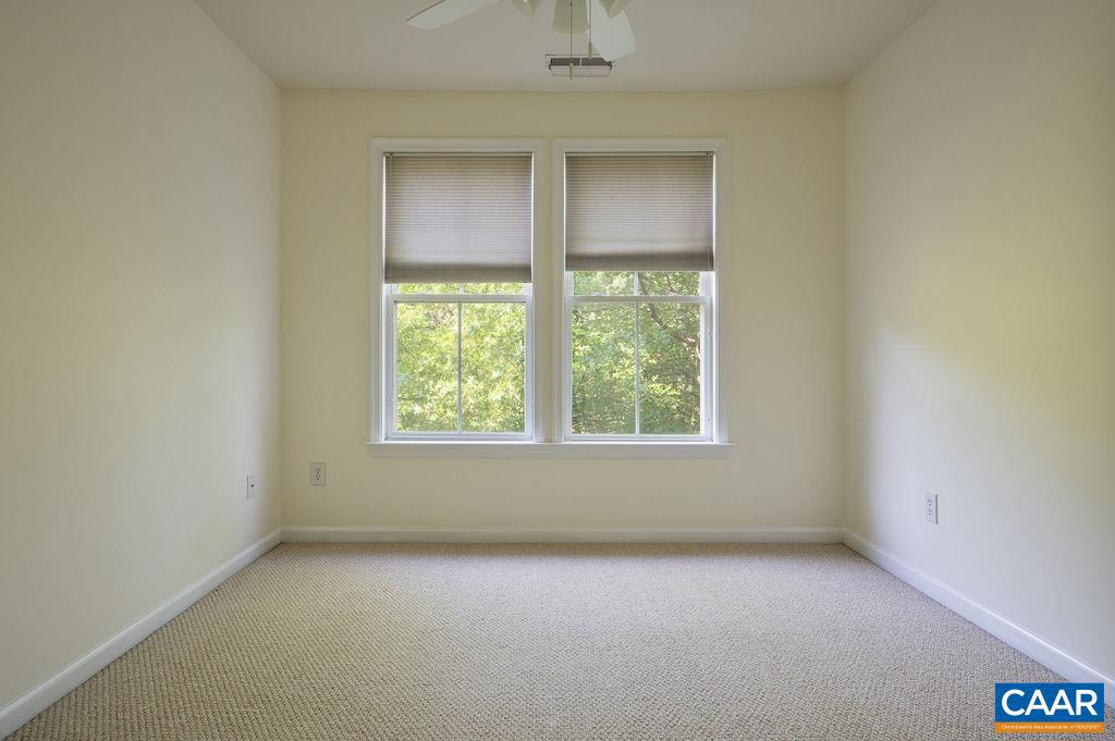 Photo 18 of 25 of 104 Melbourne Prk #D townhome
