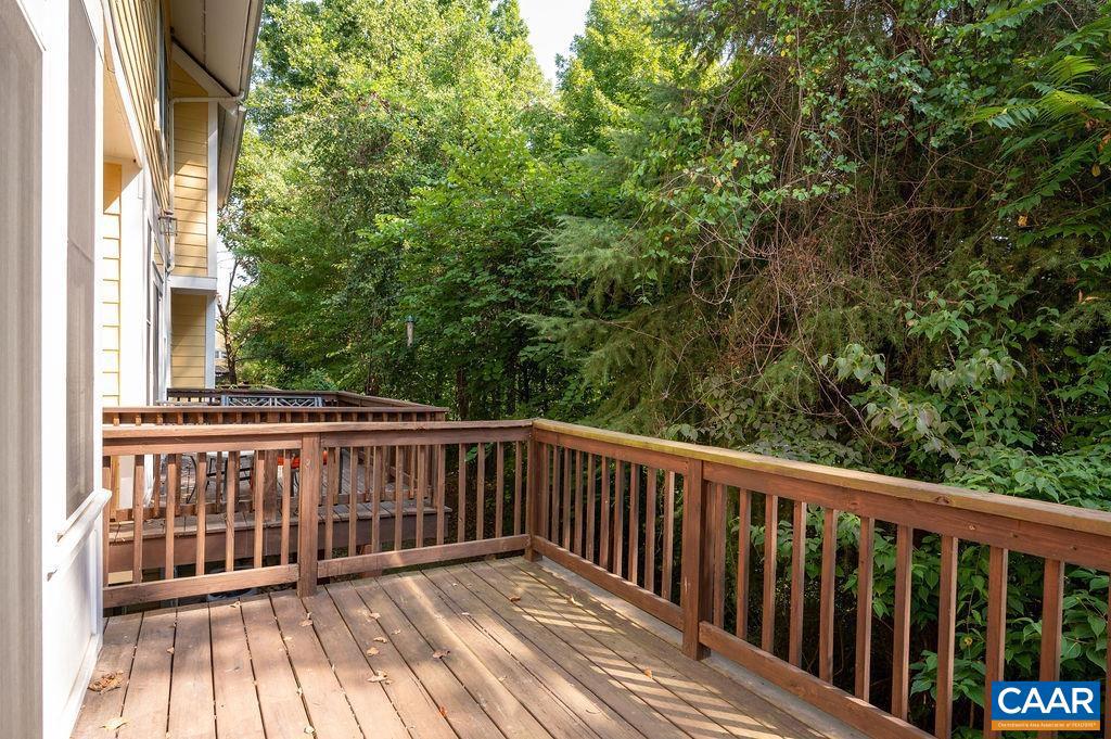Photo 8 of 25 of 104 Melbourne Prk #D townhome