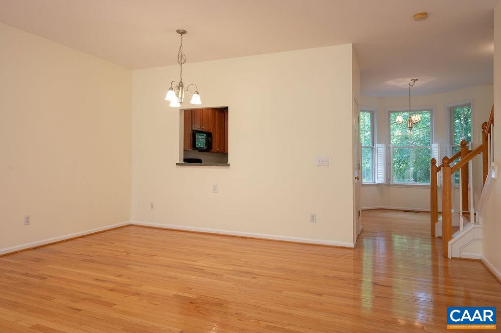 Photo 10 of 25 of 104 Melbourne Prk #D townhome