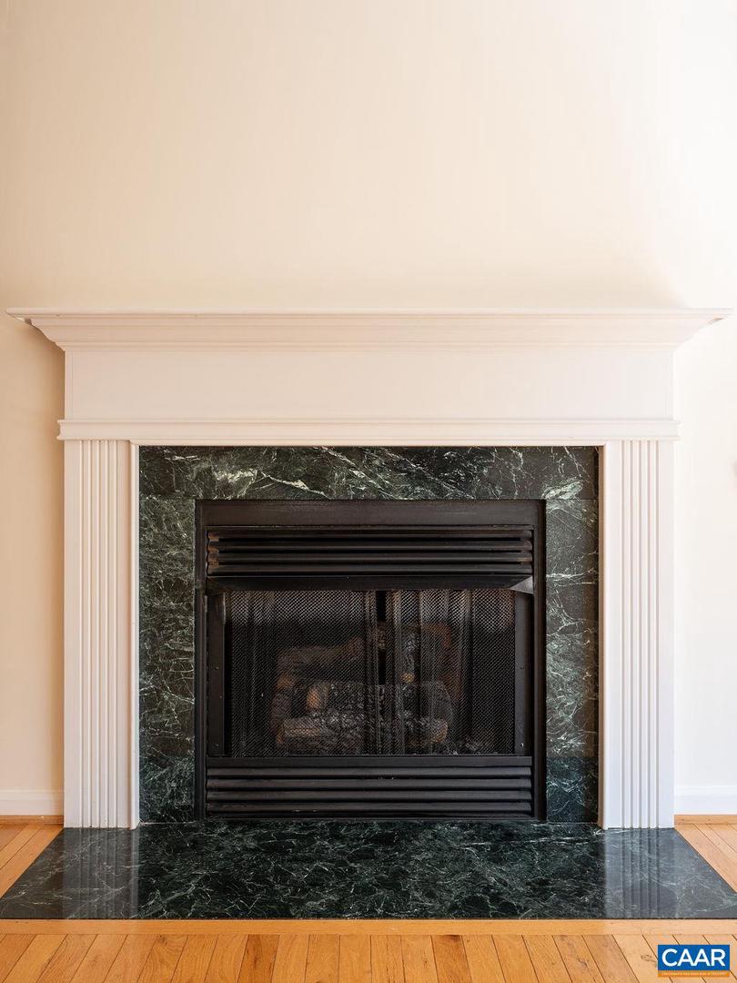 Photo 7 of 25 of 104 Melbourne Prk #D townhome