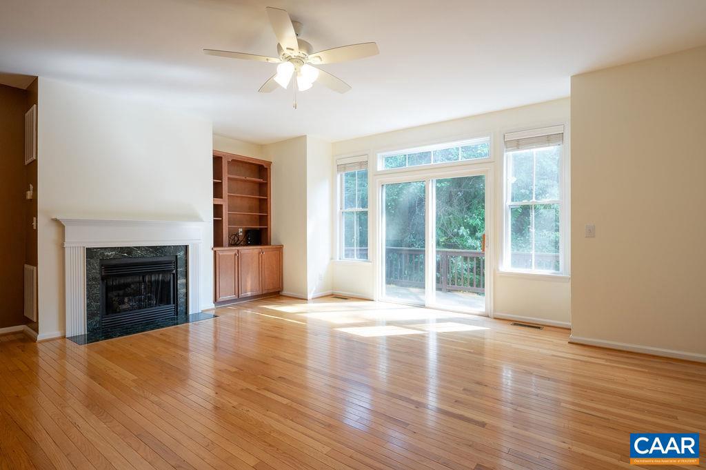 Photo 6 of 25 of 104 Melbourne Prk #D townhome