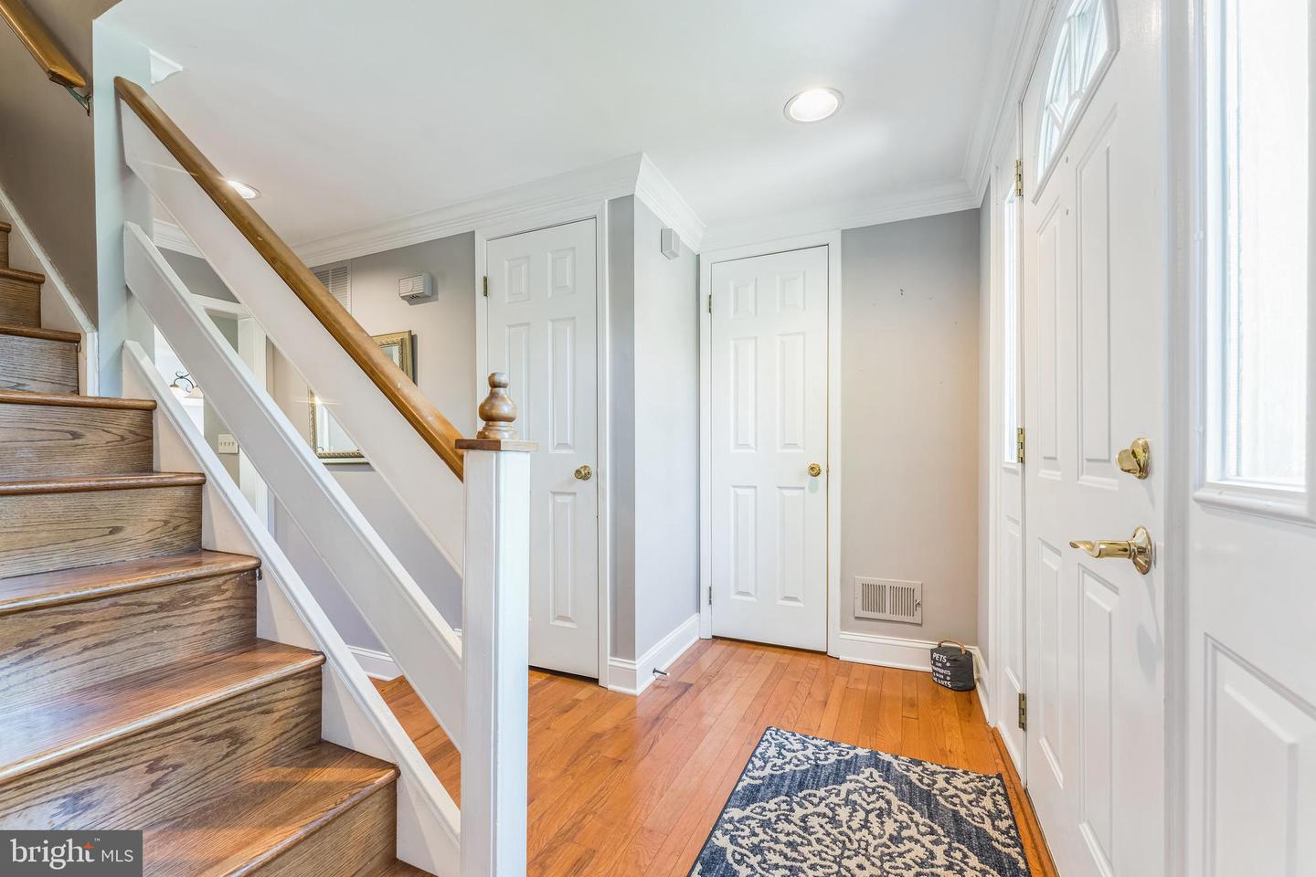 Photo 4 of 54 of 20 Guilford Cir house