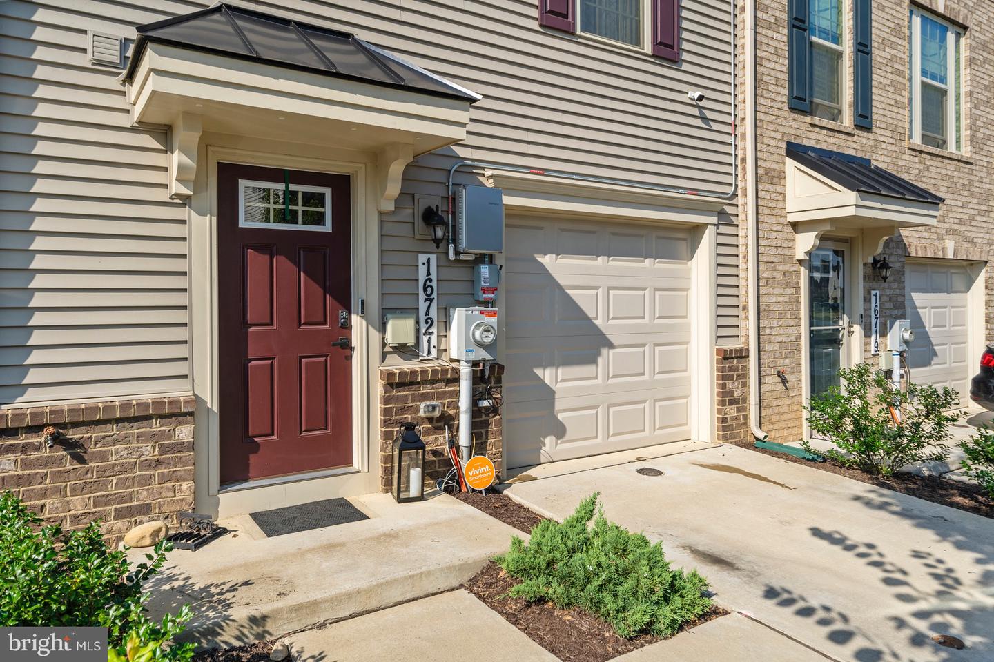 Photo 3 of 36 of 16721 Caribbean Way townhome