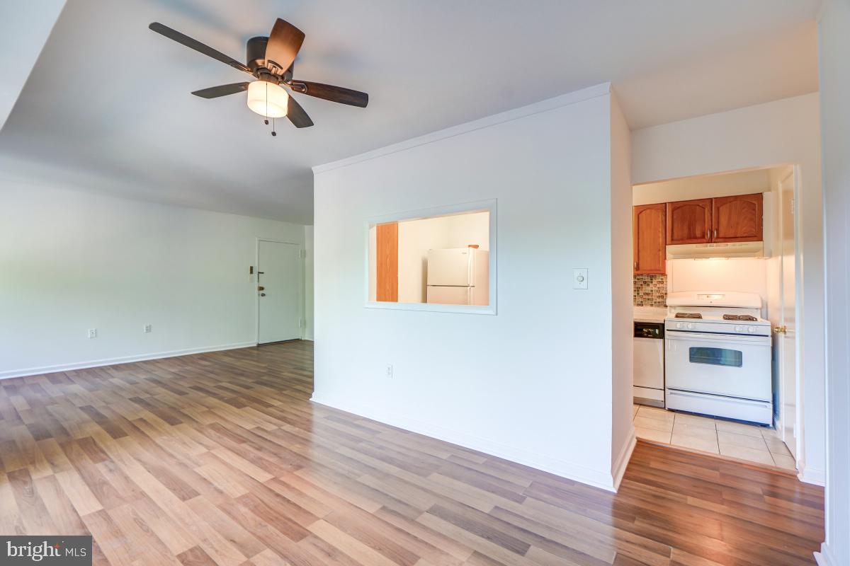 Photo 13 of 30 of 12305 BRAXFIELD CT #408 condo