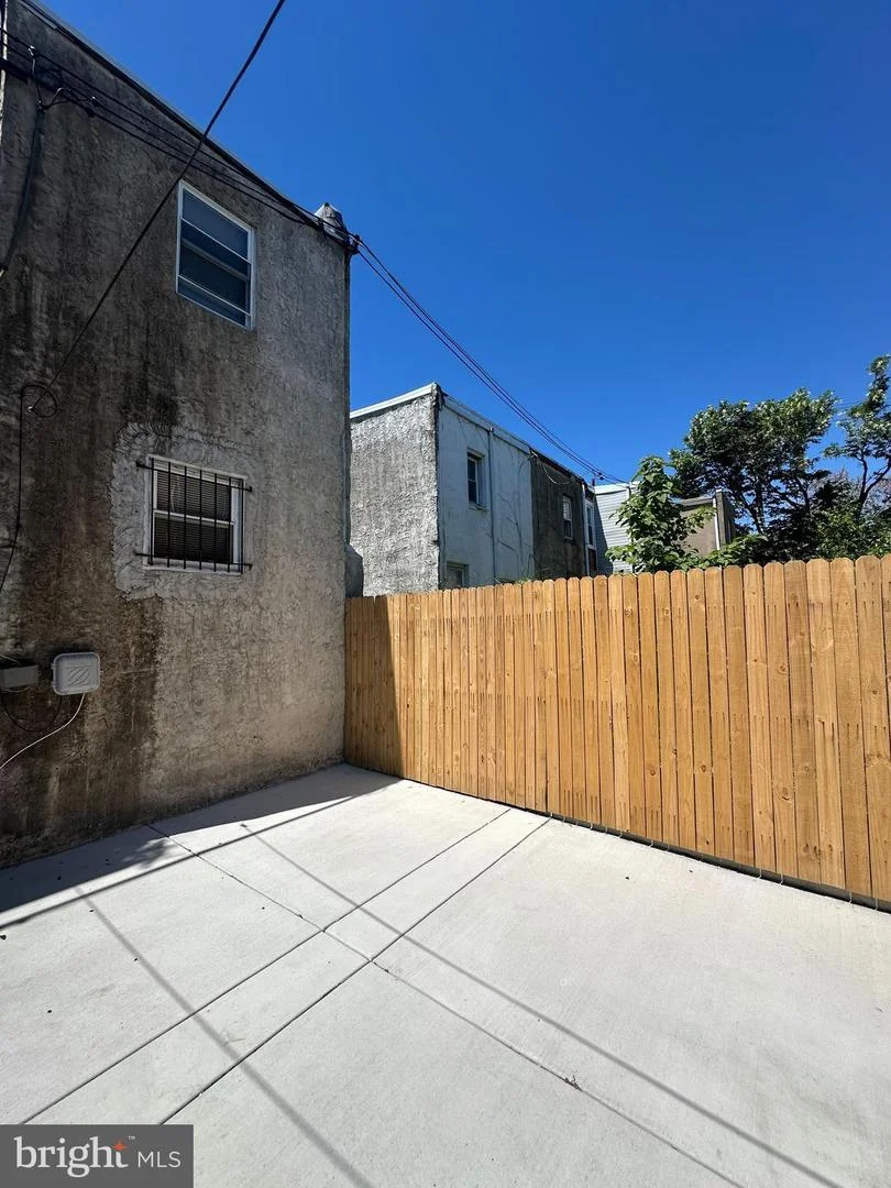 2457 N Patton Street