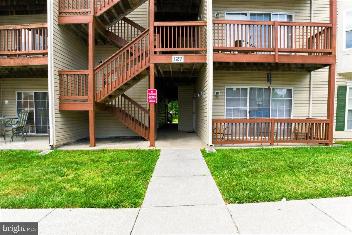 127 Brookland Terrace Unit 8