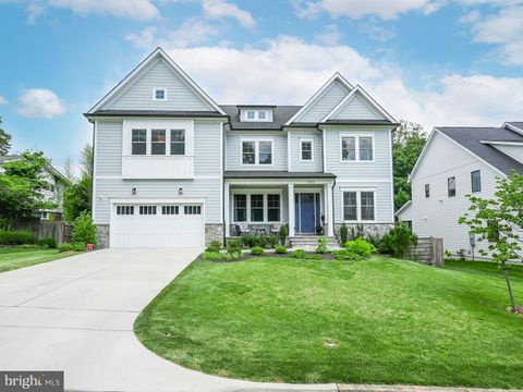 Single Family Residence in McLean VA 1603 Wrightson DRIVE.jpg