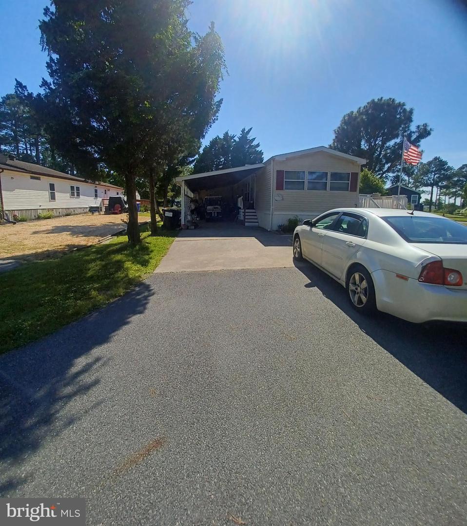 Photo 31 of 48 of 26574 Driftwood Dr #36369 mobile home