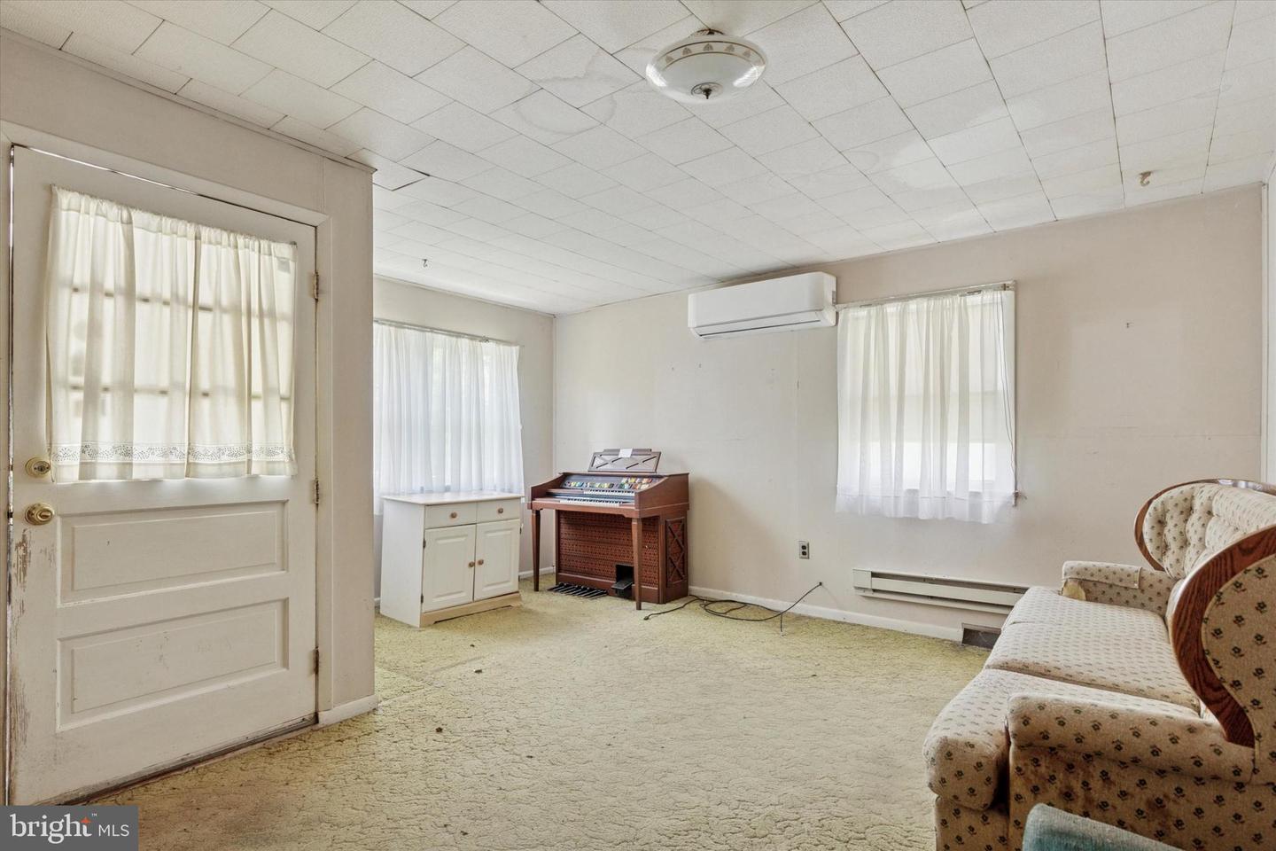 5 Henry Ave