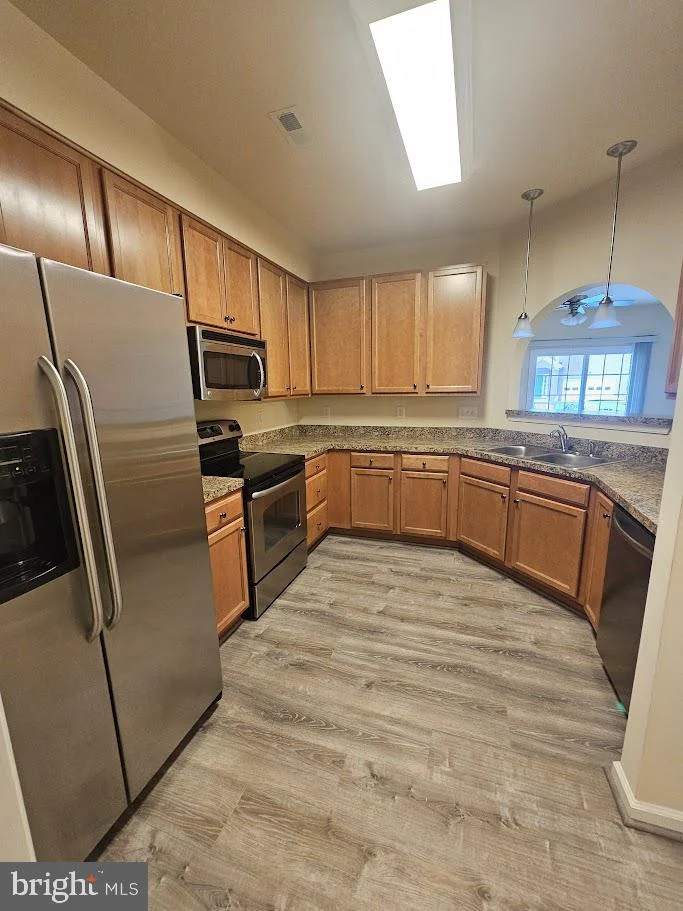 1403 Rustads Circle
