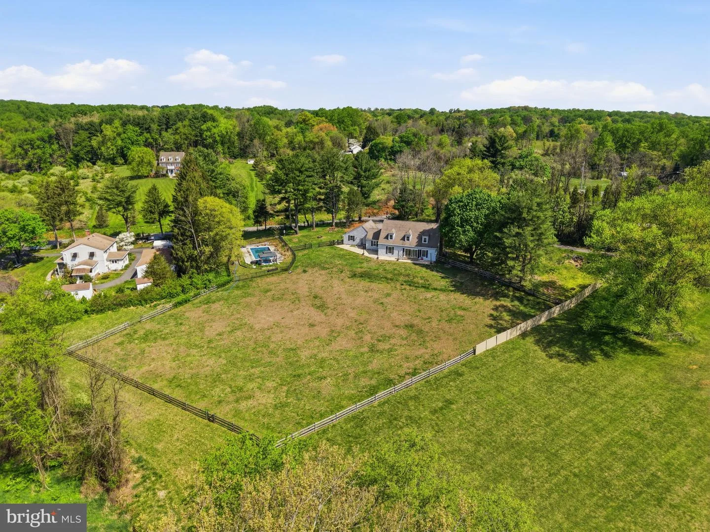 18 E Brook Knoll Road