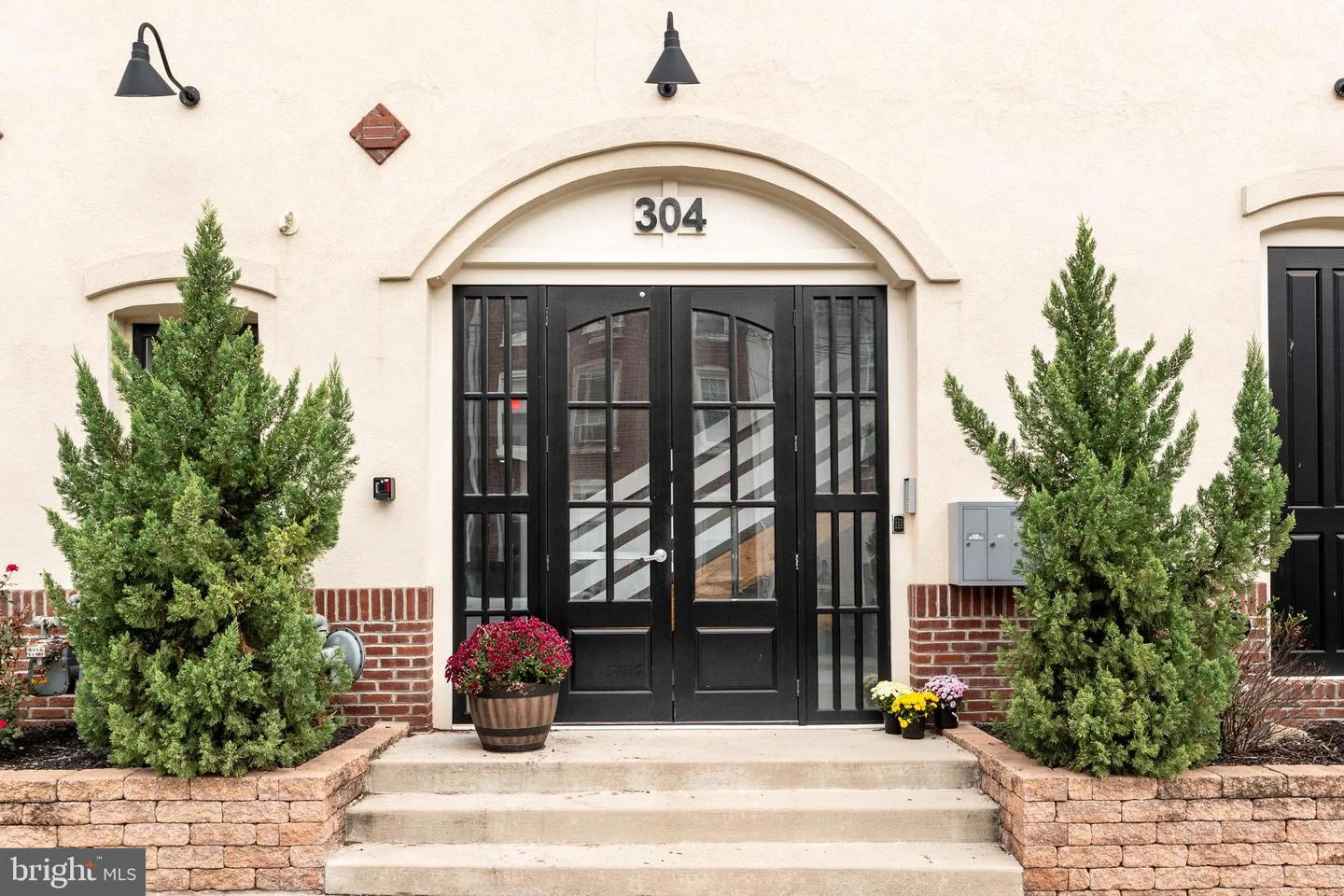 304 E Hector Street Unit 1
