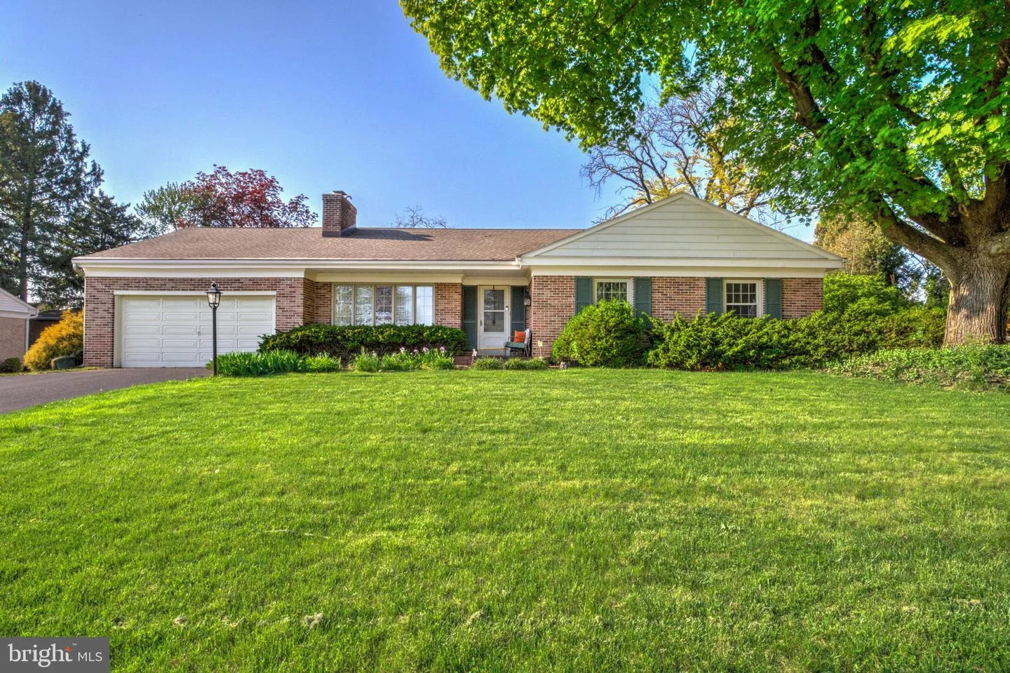2113 Lyndell Drive