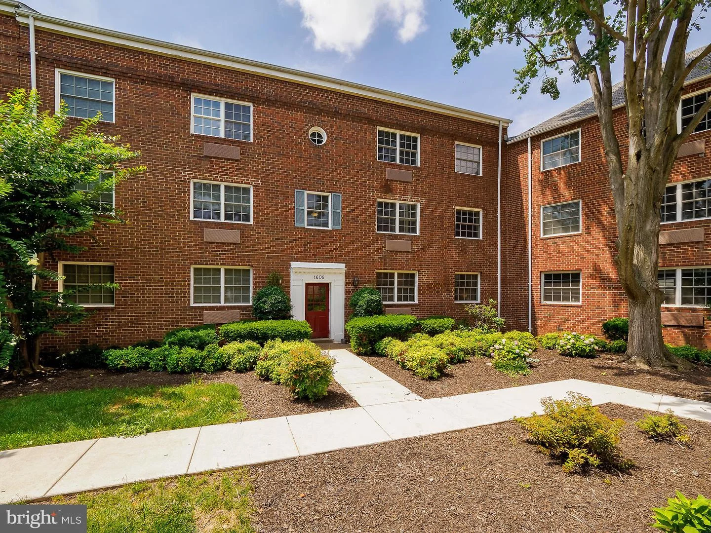 1608 W Abingdon Drive Unit 102