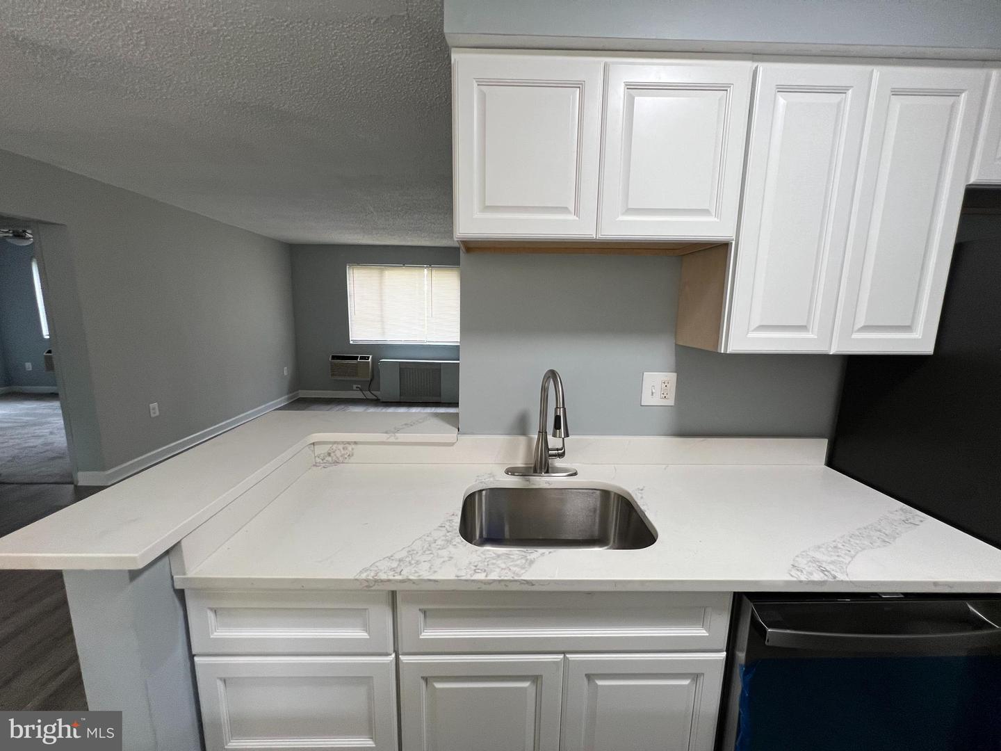 Photo 6 of 14 of 4715 1st St SW #203 condo