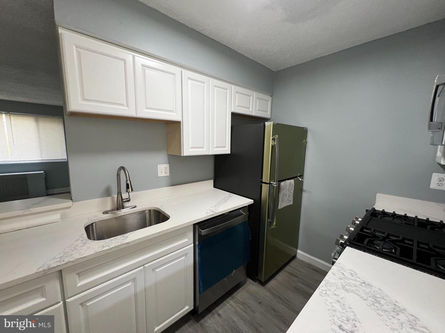Photo 5 of 14 of 4715 1st St SW #203 condo