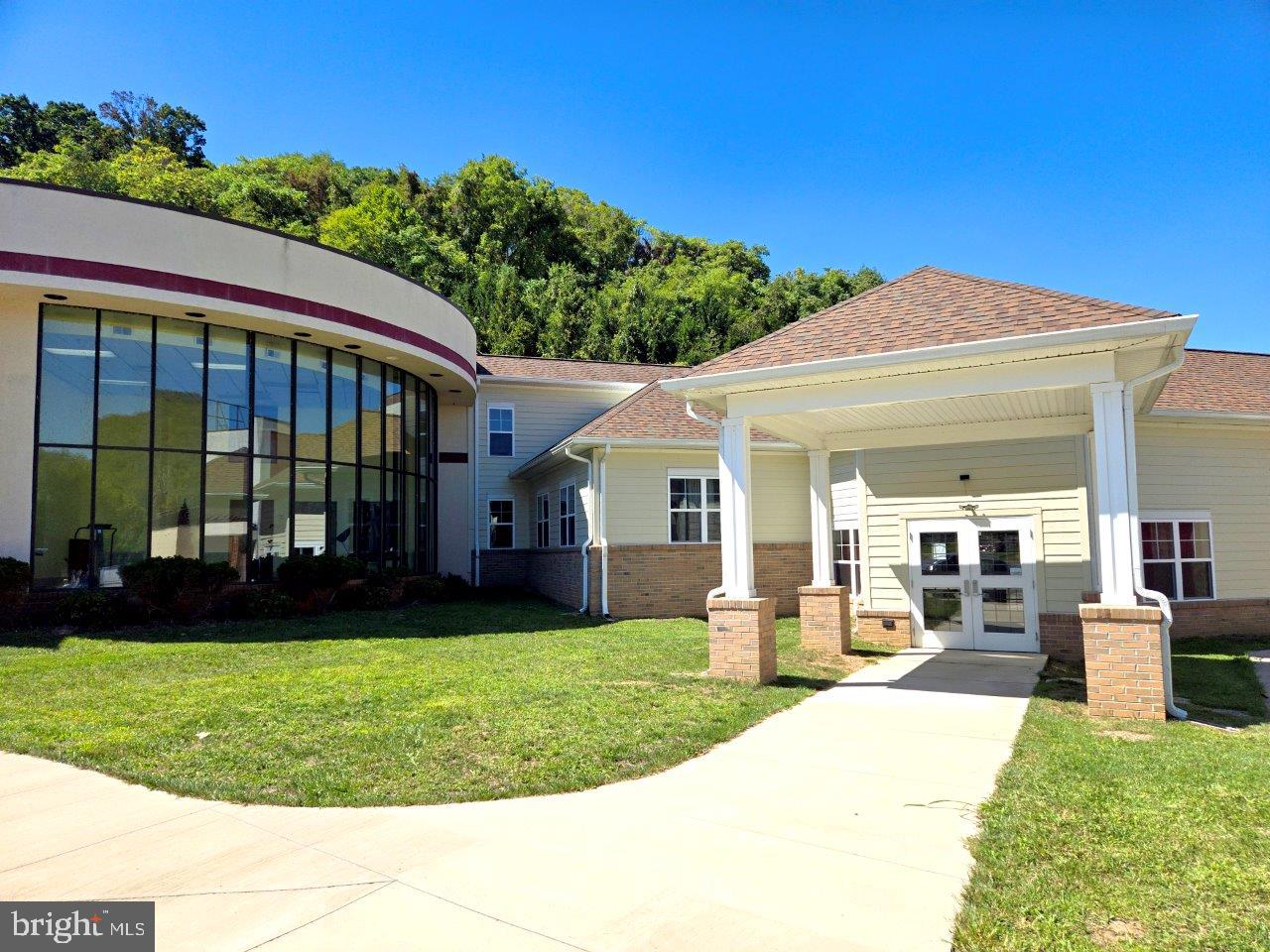 203 Interstate Dr