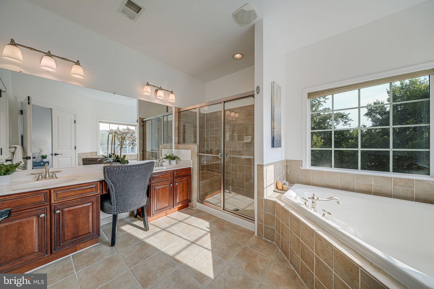 Photo 26 of 46 of 14117 Catbird Dr townhome