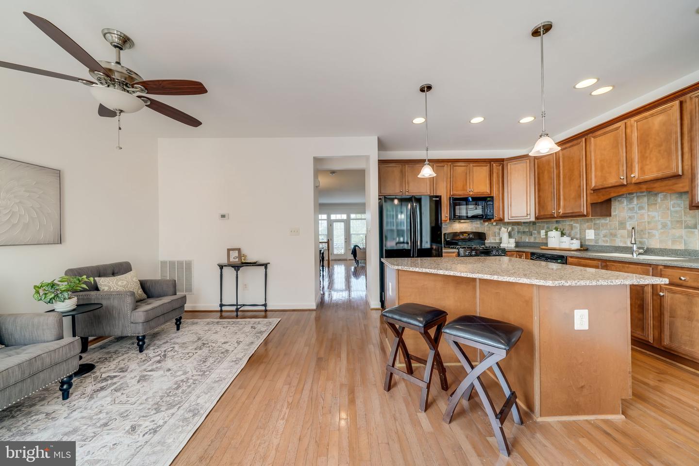Photo 10 of 46 of 14117 Catbird Dr townhome