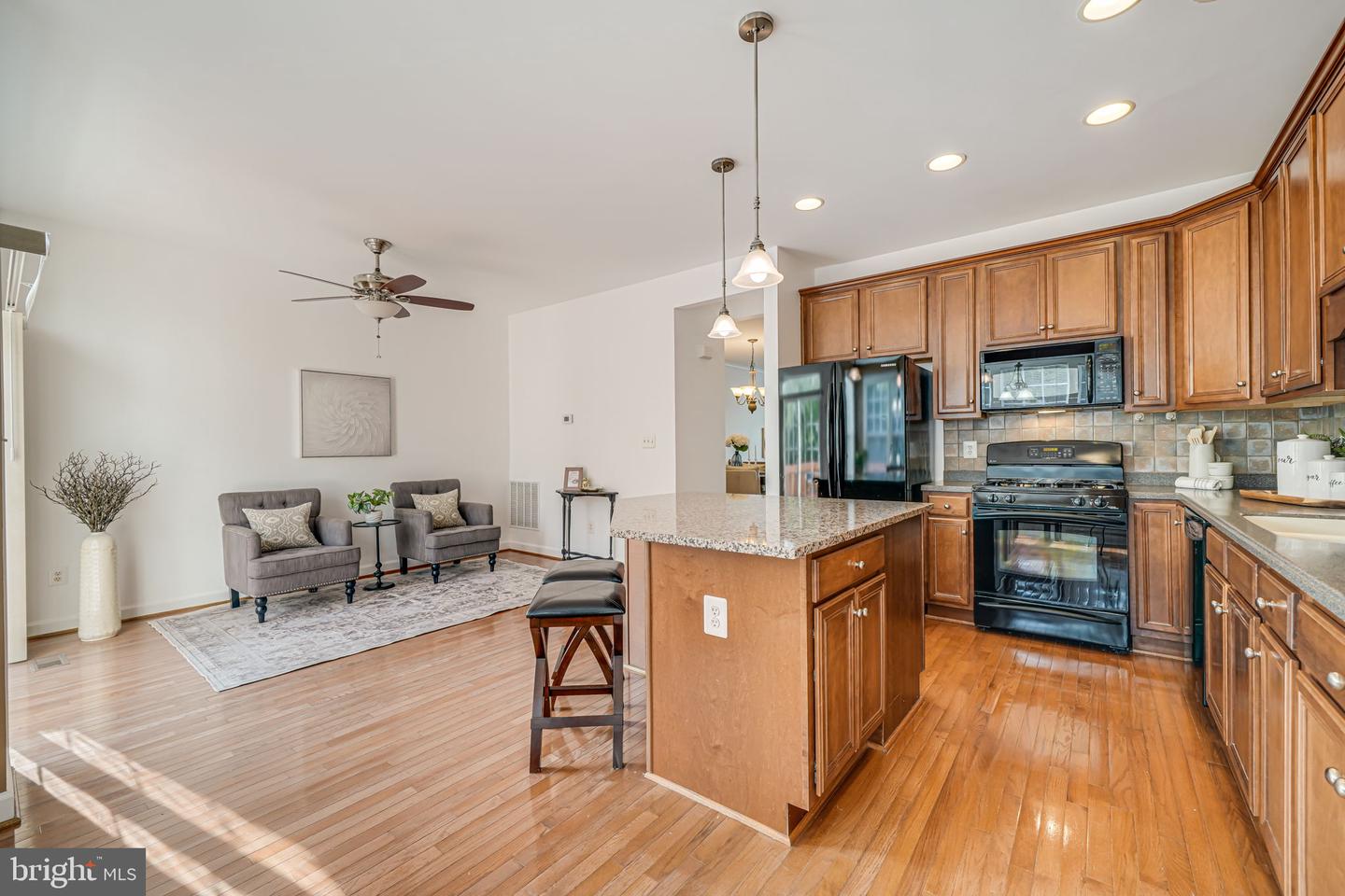 Photo 8 of 46 of 14117 Catbird Dr townhome