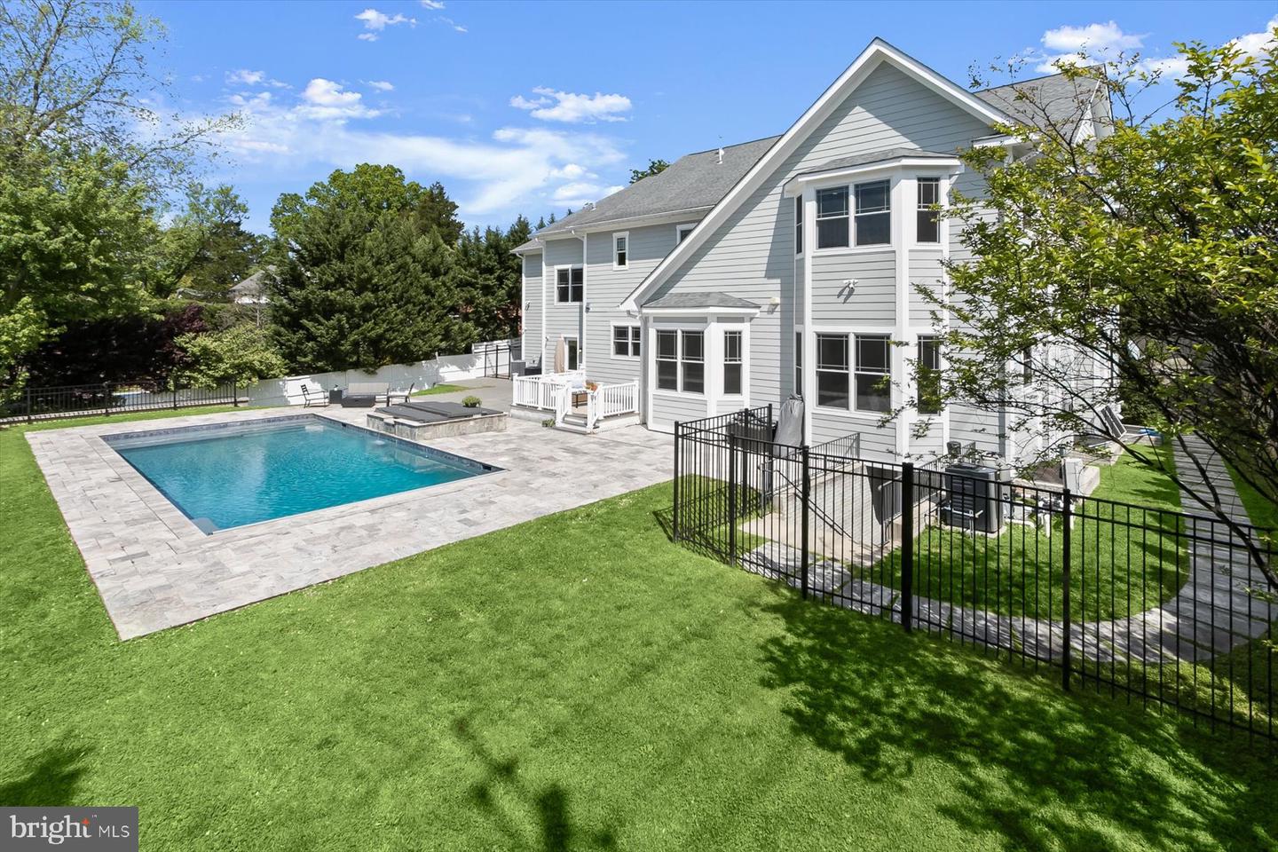 11000 Luxmanor Road, North Bethesda, MD, 20852