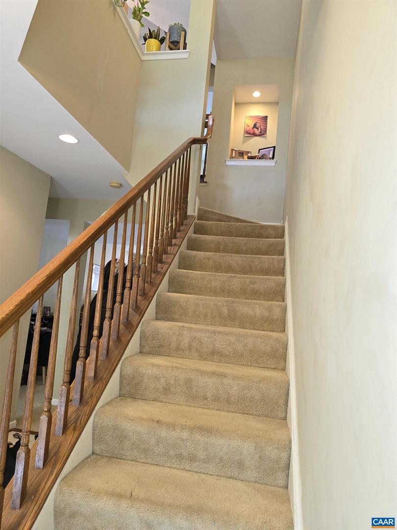 Photo 10 of 26 of 927 Bing Ln townhome