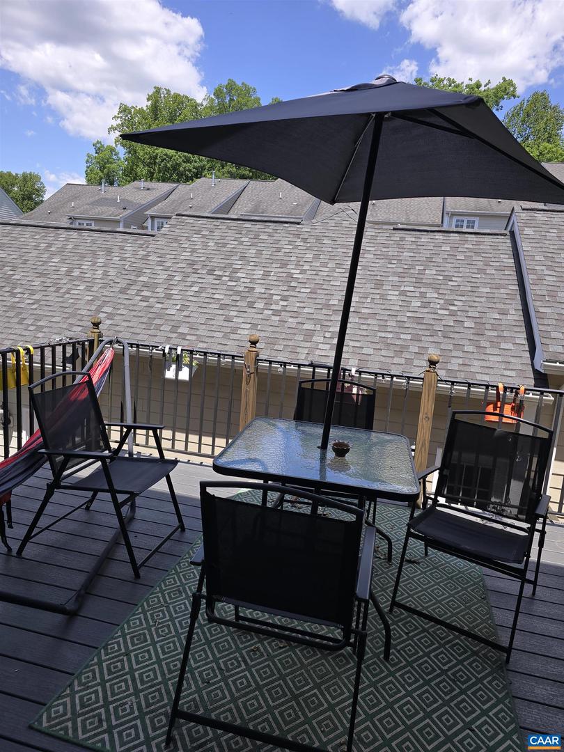 Photo 9 of 26 of 927 Bing Ln townhome